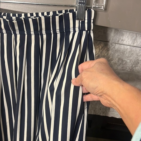 J. Crew Navy and white Pleated - Picture 5 of 10